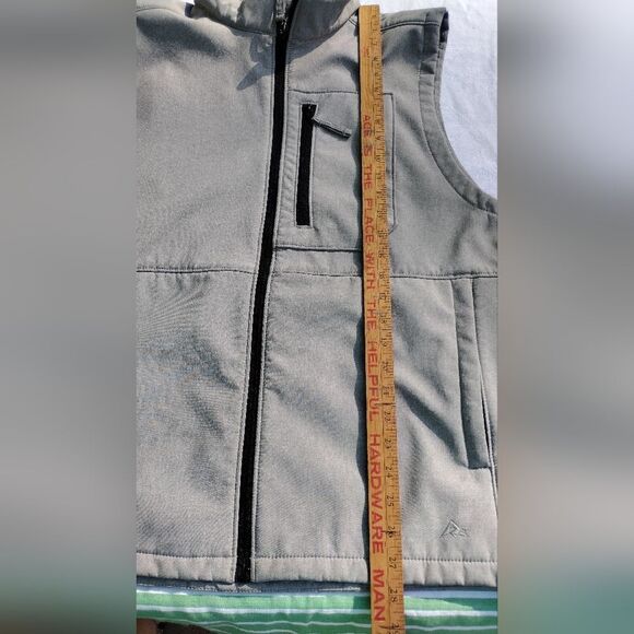 Men's Gray Ridgecut Toughwear Vest - Picture 4 of 10